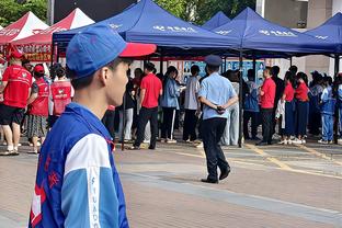 曼联过去4次客战利物浦仅1平3负，一共丢了13球且一球未进